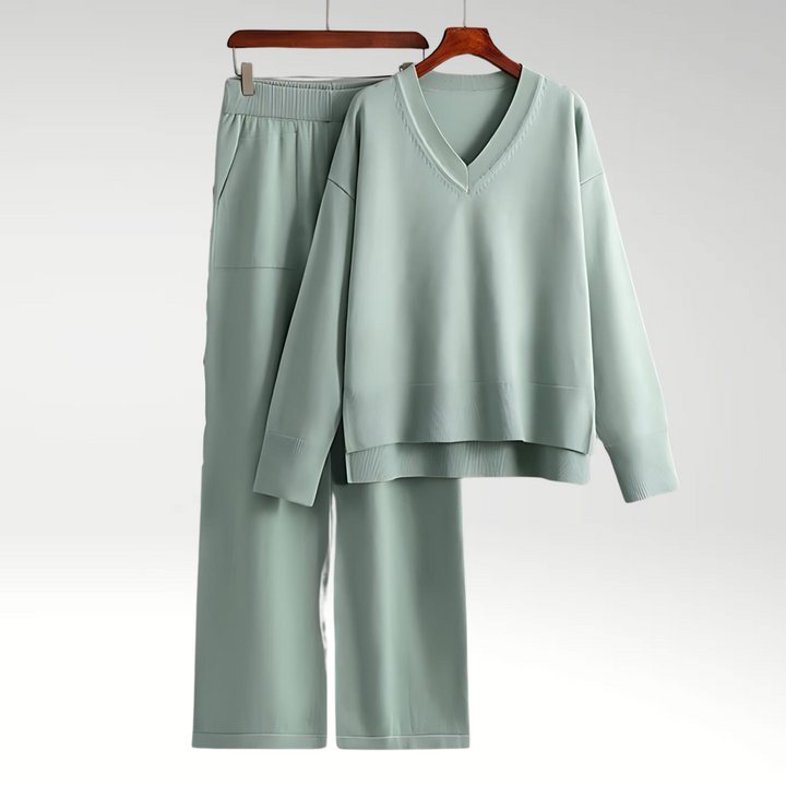 Carol | Luxe Two-Piece Set with V-Neck