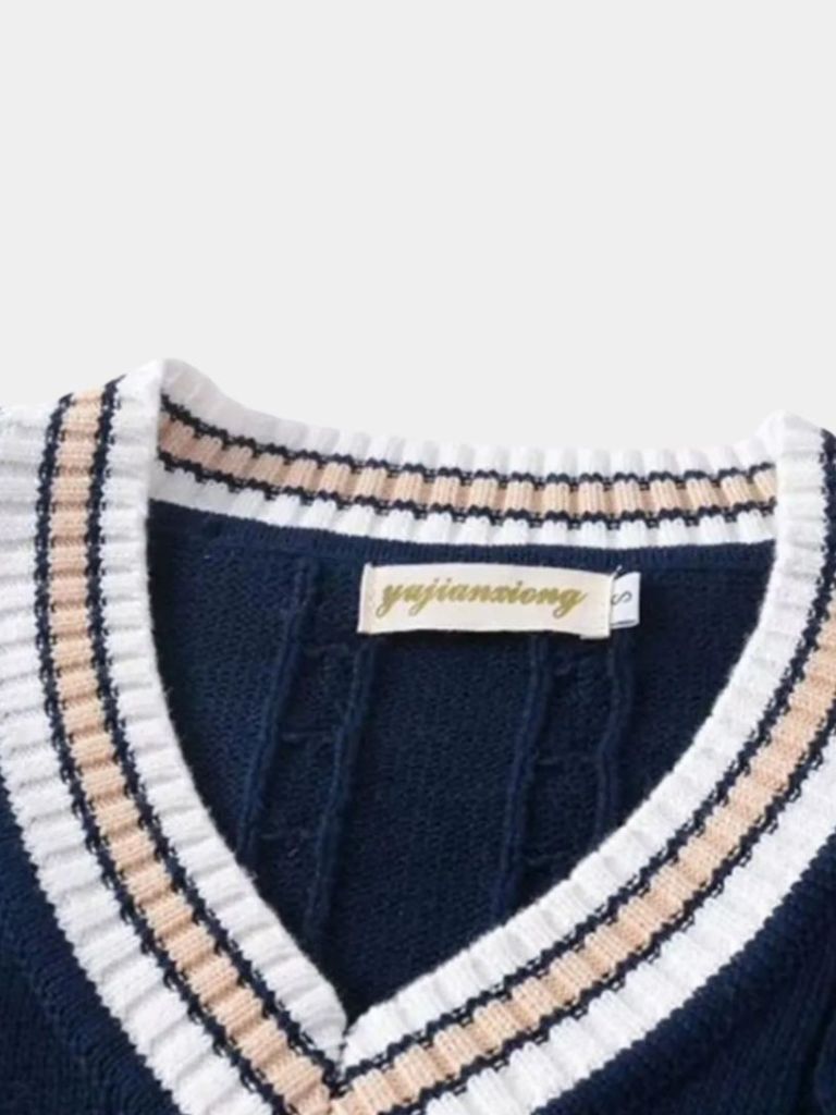 Elegant Knit Vest with V-Neck - Palm Beach Boutique
