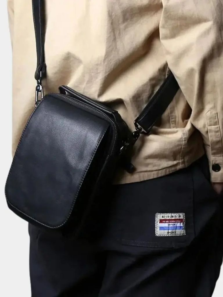 Palm Beach Boutique Mens Leather Messenger Bag